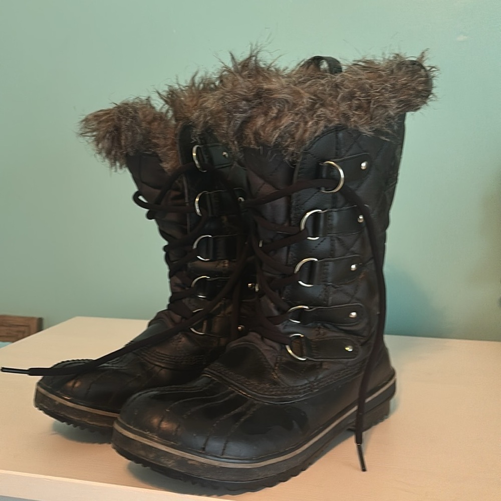 Women's SOREL Black Fur-Lined Winter Boots - Picture 3 of 7